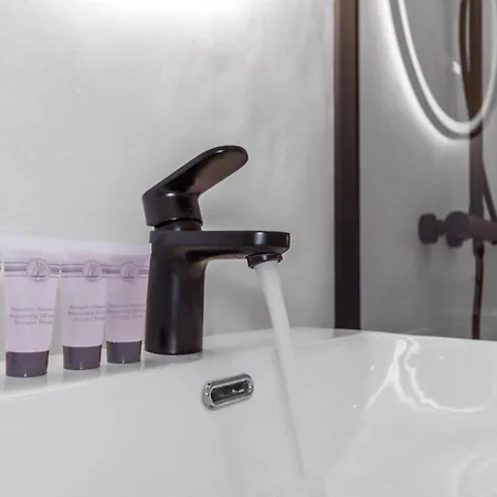 Apartment Le Thalassa - Spacious - Sea View - Ac - Parking - Pool Antibes