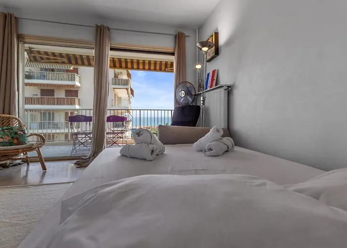 Le Thalassa - Spacious - Sea View - Ac - Parking - Pool