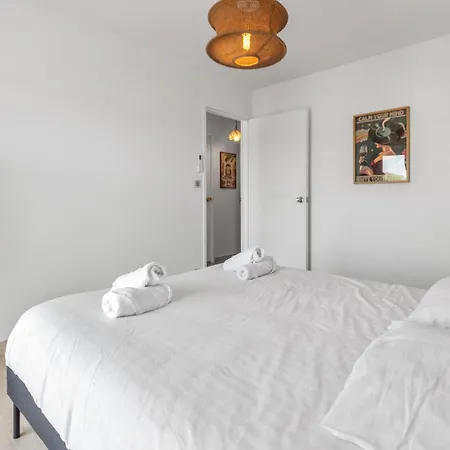 Le Thalassa - Spacious - Sea View - Ac - Parking - Pool Apartament *