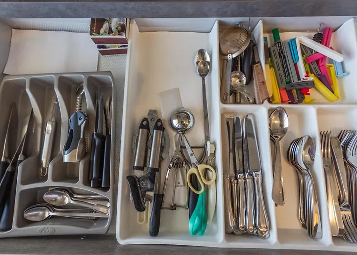 Le Thalassa - Spacious - Sea View - Ac - Parking - Pool Antibes